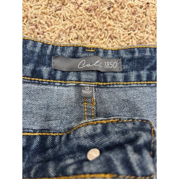 Cali 1850 size 13 Women's cut off denim shorts distressed jean shorts - Picture 3 of 3